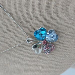 Elegant 18K GRP Shamrock And  Heart Pendant Necklace